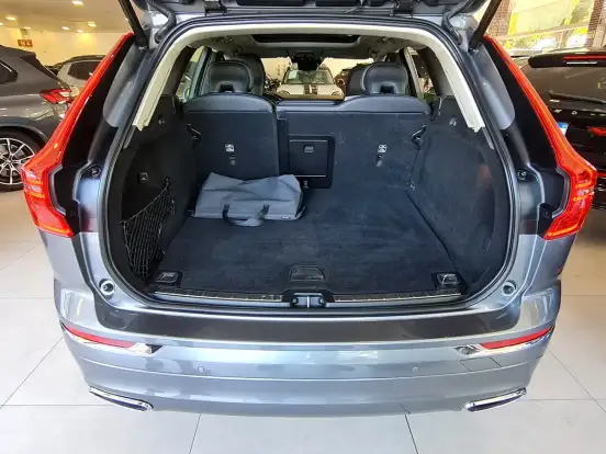 VOLVO-XC60-2.0 T8 HYBRID MOMENTUM AWD GEARTRONIC VOLVO-XC60-2020
