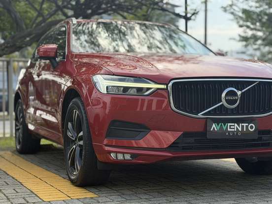 VOLVO-XC60-2017