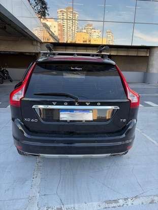 VOLVO-XC60-2017