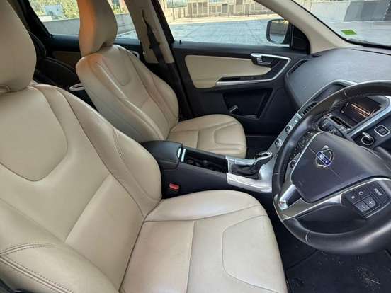 VOLVO-XC60-2.0 T5 KINETIC GASOLINA 4P AUTOMÁTICO VOLVO-XC60-2017