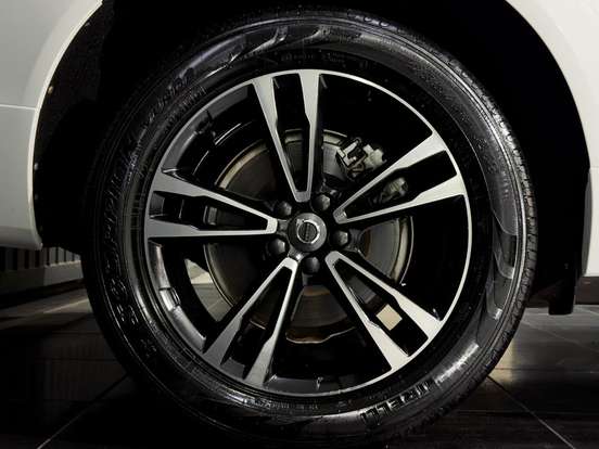 VOLVO-XC60-2.0 T8 HYBRID MOMENTUM AWD GEARTRONIC VOLVO-XC60-2020