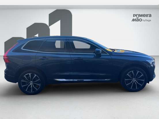 VOLVO-XC60-2022