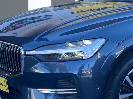 VOLVO-XC60-2022