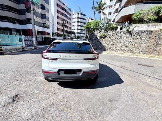 VOLVO C40 P8 RECHARGE TWIN ELECTRIC ULTIMATE AWD