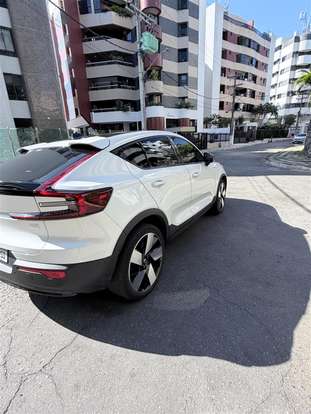 VOLVO-C40-2022