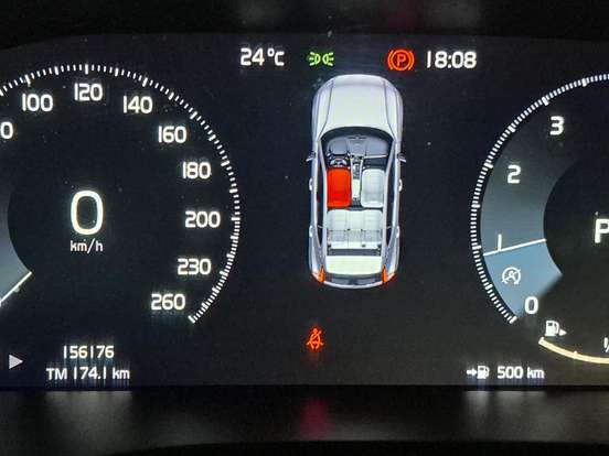 VOLVO-XC40-2.0 T5 GASOLINA MOMENTUM AWD GEARTRONIC VOLVO-XC40-2018