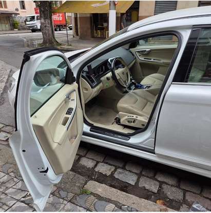 VOLVO-XC60-2.0 T5 DYNAMIC FWD TURBO GASOLINA 4P AUTOMÁTICO VOLVO-XC60-2015