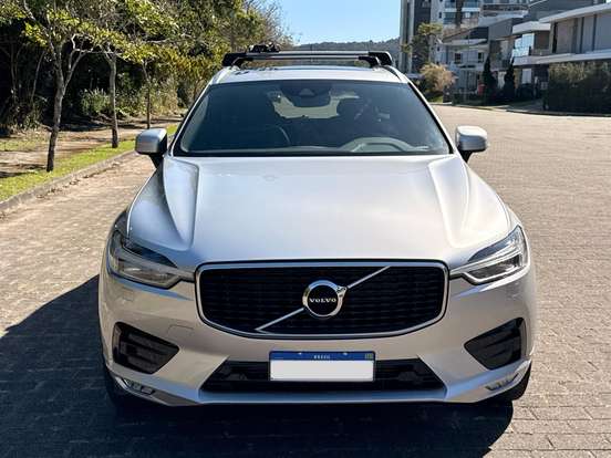 VOLVO-XC60-2018