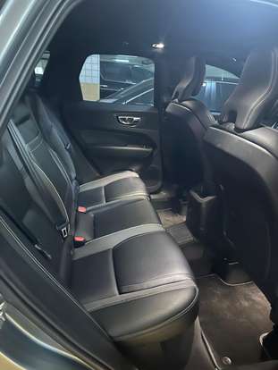 VOLVO-XC60-2019