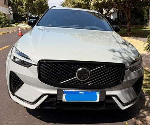 VOLVO-XC60-2025