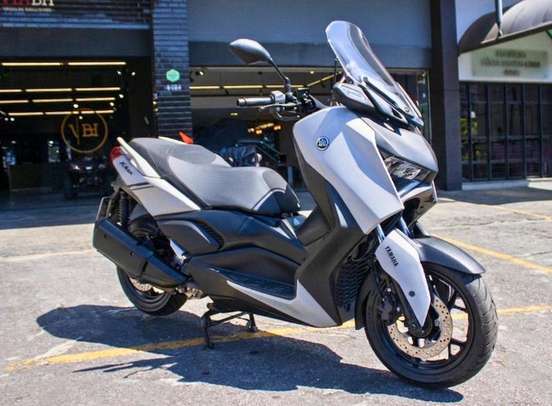 YAMAHA-XMAX 250 CONNECTED ABS-2025