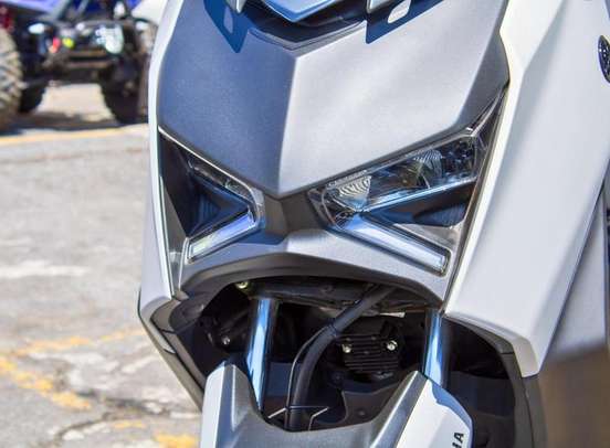 YAMAHA-XMAX 250 CONNECTED ABS-2025