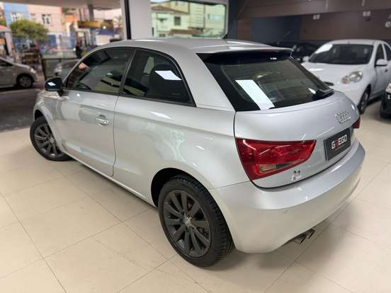 AUDI-A1-1.4 TFSI ATTRACTION 16V 122CV GASOLINA 2P AUTOMÁTICO AUDI-A1-2011