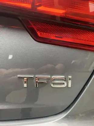 AUDI-A4-2018