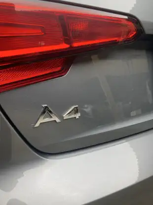 AUDI-A4-2018