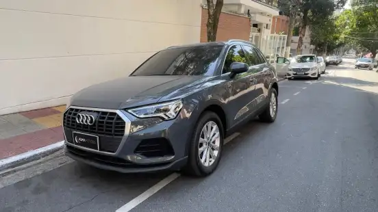 AUDI-Q3-2021
