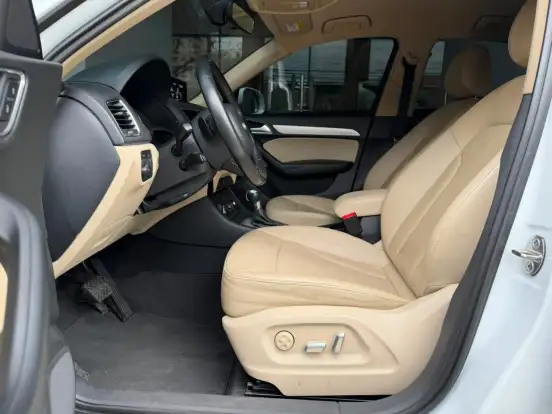AUDI-Q3-2018