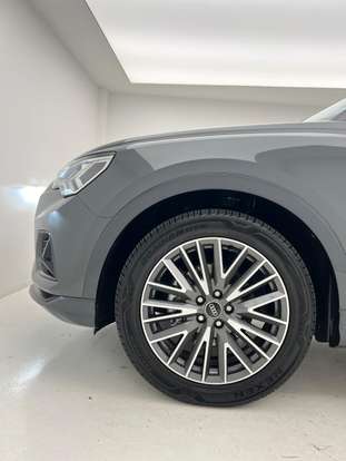 AUDI-Q3-2021