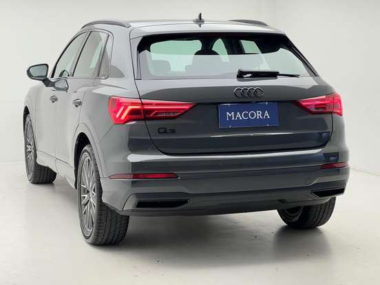 AUDI-Q3-2021