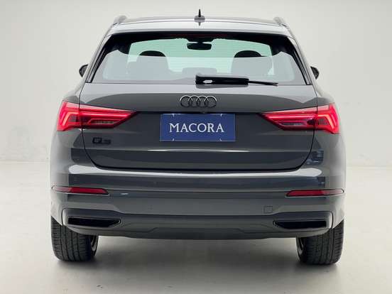 AUDI-Q3-2021