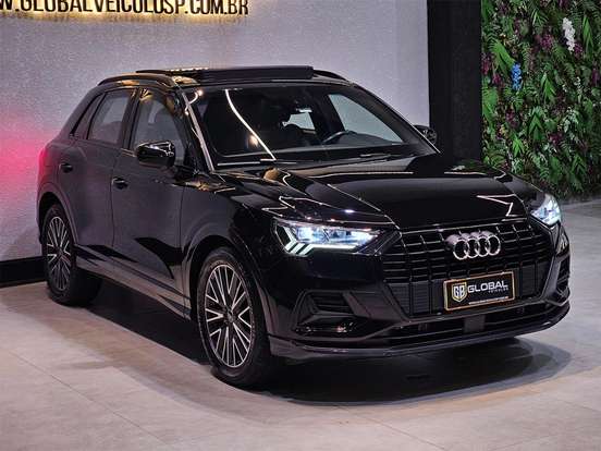 AUDI-Q3-2021