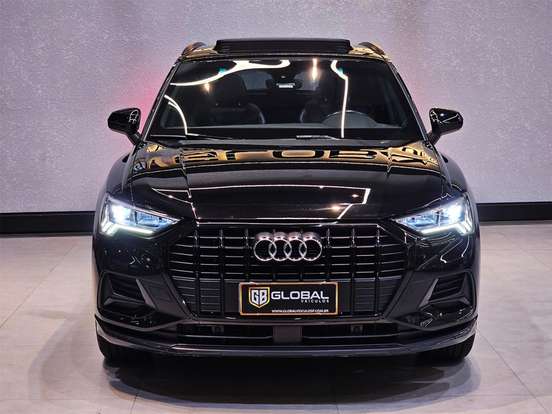 AUDI-Q3-2021