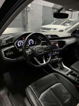 AUDI-Q3-2020