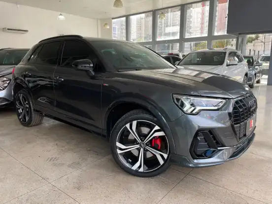 AUDI-Q3-2024