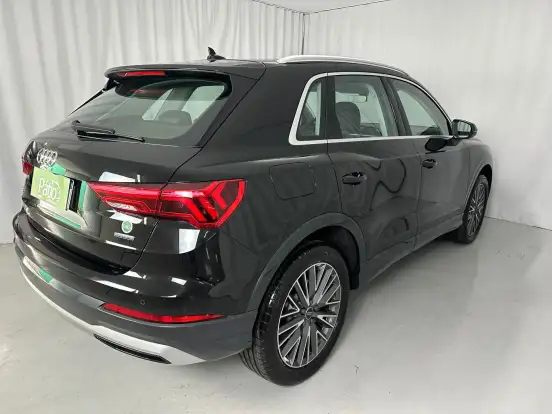 AUDI-Q3-2024