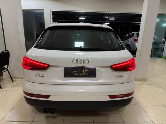 AUDI-Q3-2018