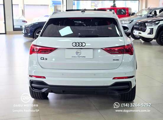 AUDI-Q3-2024