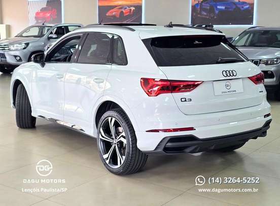 AUDI-Q3-2024