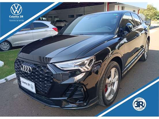 AUDI-Q3-2022