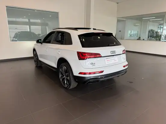 AUDI-Q5-2.0 45 TFSI GASOLINA S LINE BLACK QUATTRO S TRONIC AUDI-Q5-2024