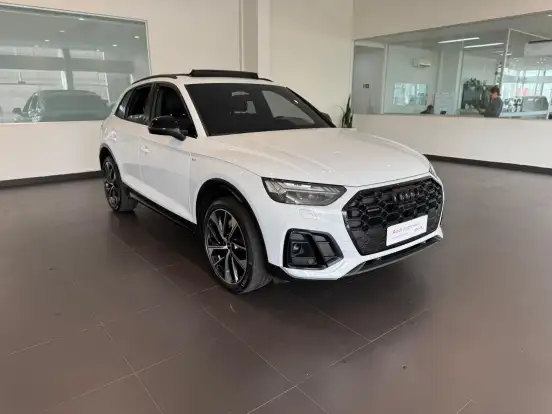 AUDI-Q5-2.0 45 TFSI GASOLINA S LINE BLACK QUATTRO S TRONIC AUDI-Q5-2024