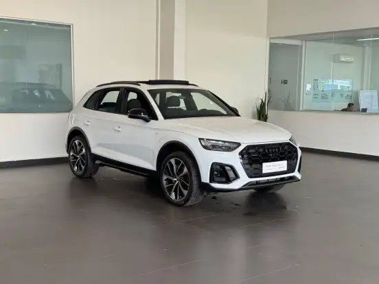 AUDI-Q5-2.0 45 TFSI GASOLINA S LINE BLACK QUATTRO S TRONIC AUDI-Q5-2024