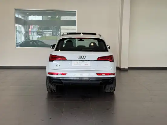 AUDI-Q5-2.0 45 TFSI GASOLINA S LINE BLACK QUATTRO S TRONIC AUDI-Q5-2024