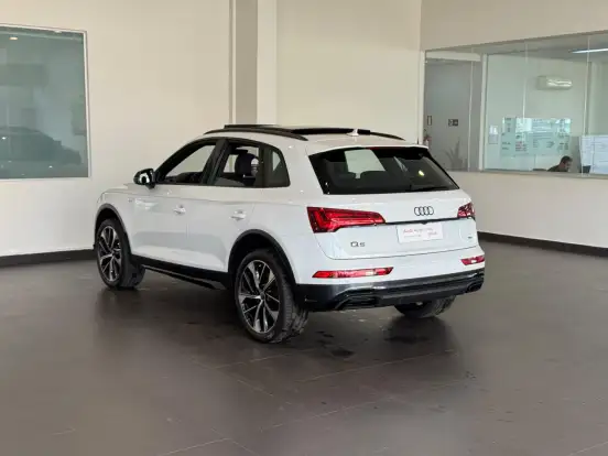 AUDI-Q5-2.0 45 TFSI GASOLINA S LINE BLACK QUATTRO S TRONIC AUDI-Q5-2024
