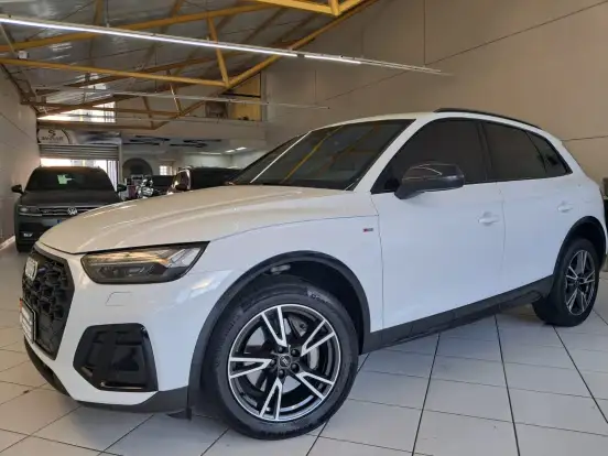 AUDI-Q5-2023