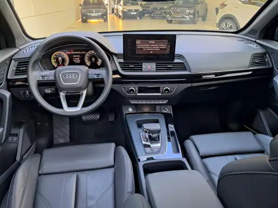 AUDI-Q5-2023