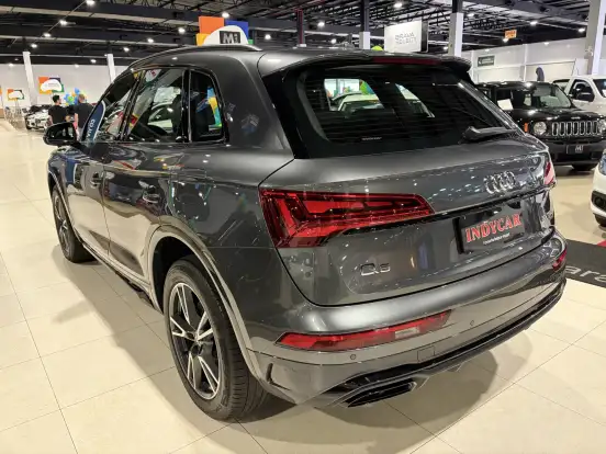 AUDI-Q5-2024
