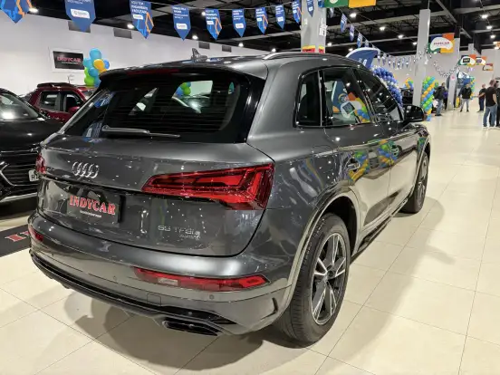 AUDI-Q5-2024