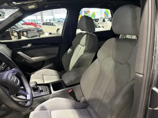AUDI-Q5-2024
