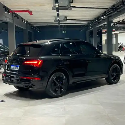 AUDI-Q5-2024