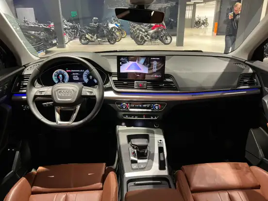 AUDI-Q5-2024