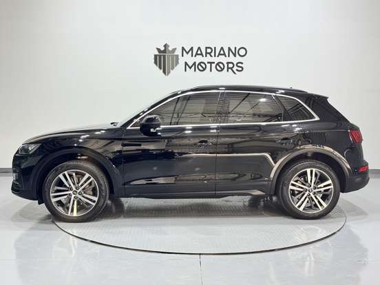 AUDI-Q5-2024