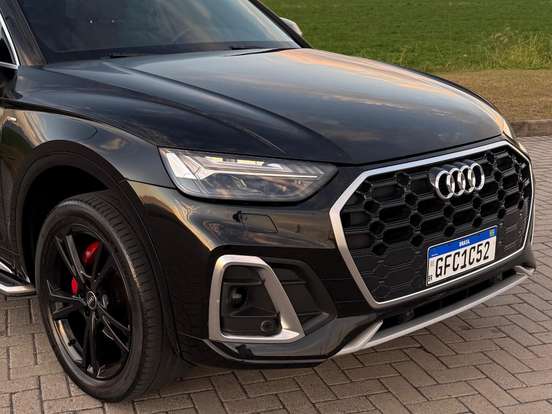 AUDI-Q5-2022