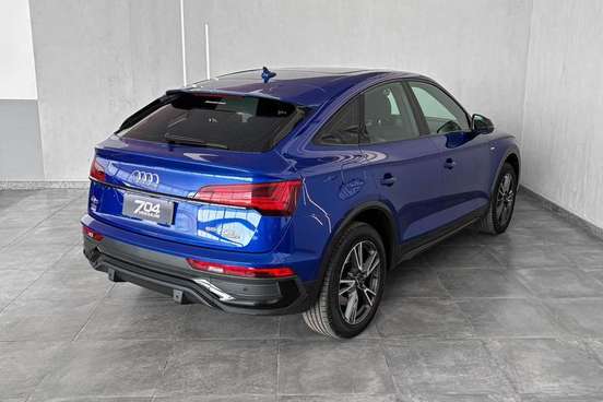 AUDI-Q5-2022