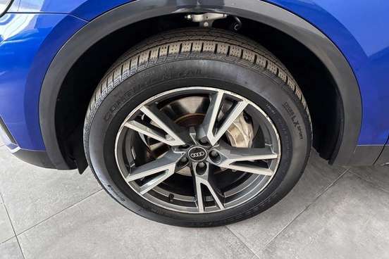 AUDI-Q5-2022
