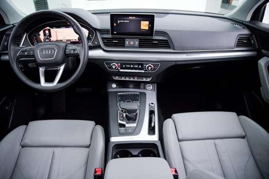 AUDI-Q5-2019